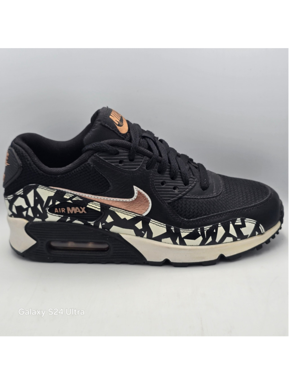 Women's Nike Air Max 90 Sneakers in Black and Beige 5.5y women's 7